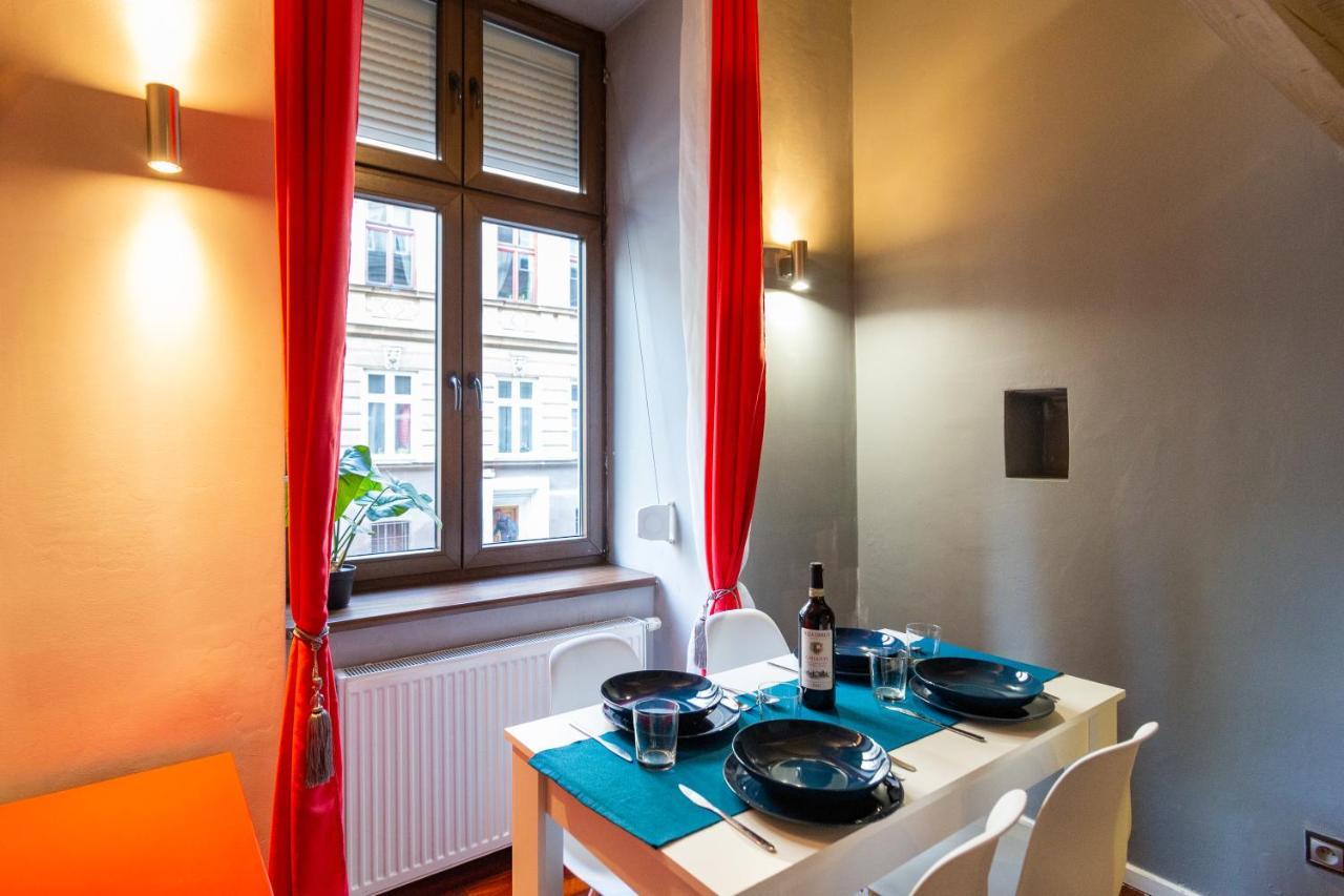Lilly Apartment Main Train Station Old Town By The Castle Suites 크라쿠프 외부 사진