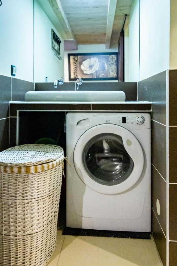 Lilly Apartment Main Train Station Old Town By The Castle Suites 크라쿠프 외부 사진
