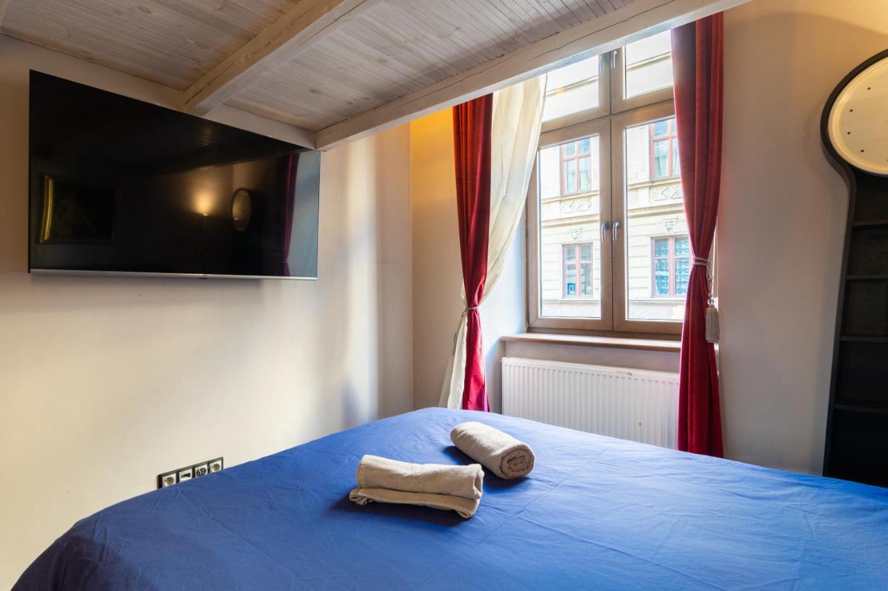 Lilly Apartment Main Train Station Old Town By The Castle Suites 크라쿠프 외부 사진